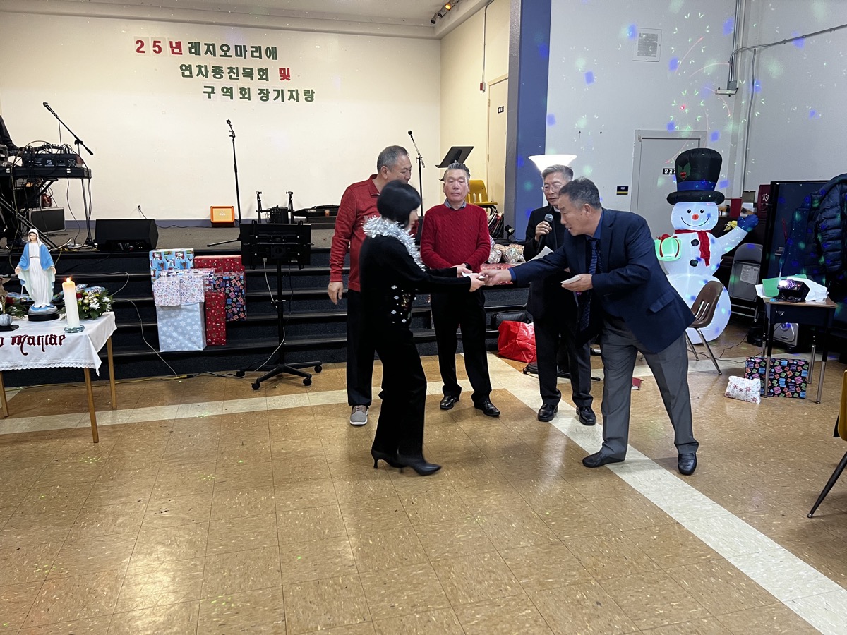 성탄전야 미사 및 성탄 대축일 미사 봉헌 (2025.12.24-25) | 12월 25일 성탄 대축일 미사, 세례식