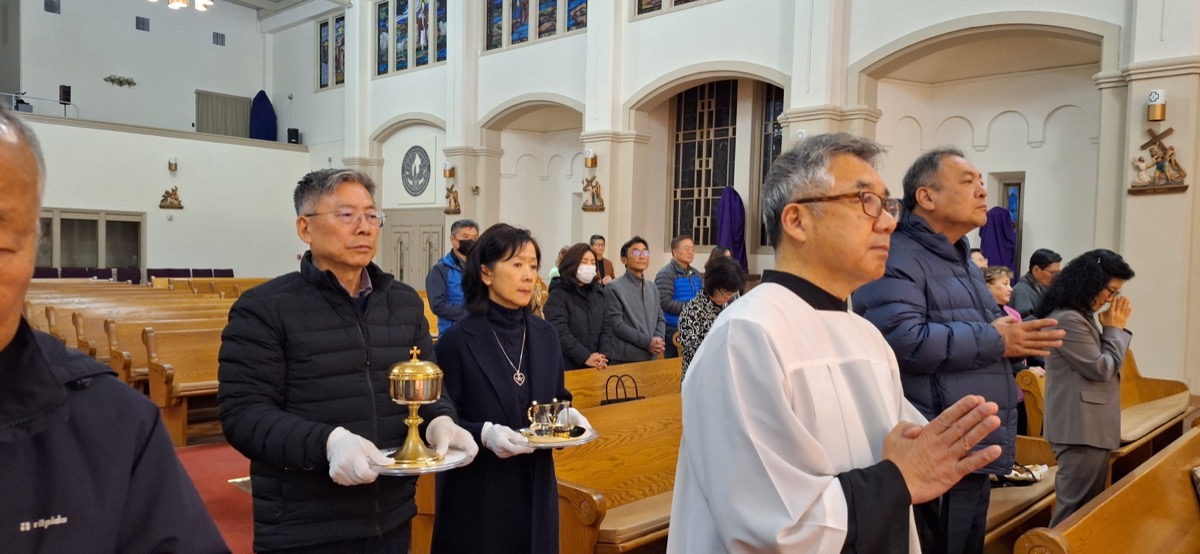 2024 부활대축일, 파스카 성삼일, 성지주일 - 부활절 새신랑 새신부, 밥나눔