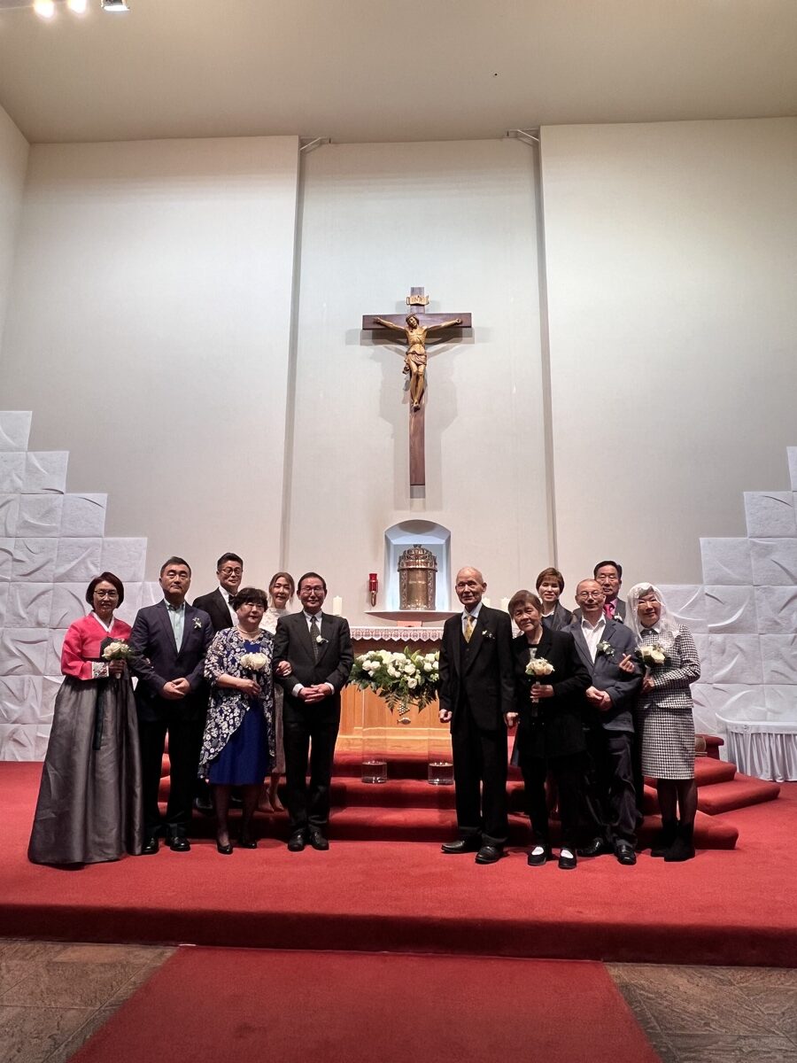 설날 합동위령미사, 구역 대항 윷놀이 와, 젠가 게임, 혼인갱신식(부부 축복식) 미사
