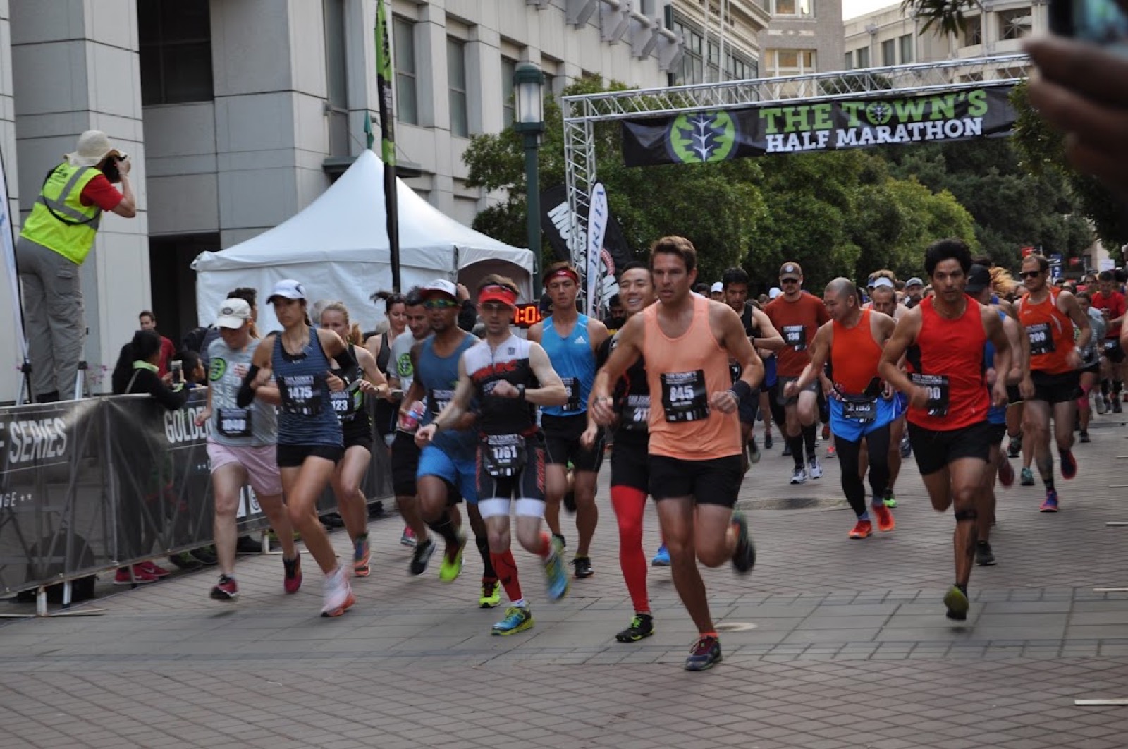 오클랜드 단축 마라톤 대회 8/15/2015 – The Town’s Half Marathon and Better Health East Bay 5K
